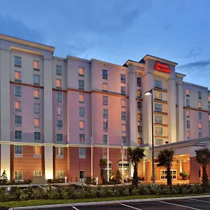 Hampton & Airport At Gateway Village Orlando